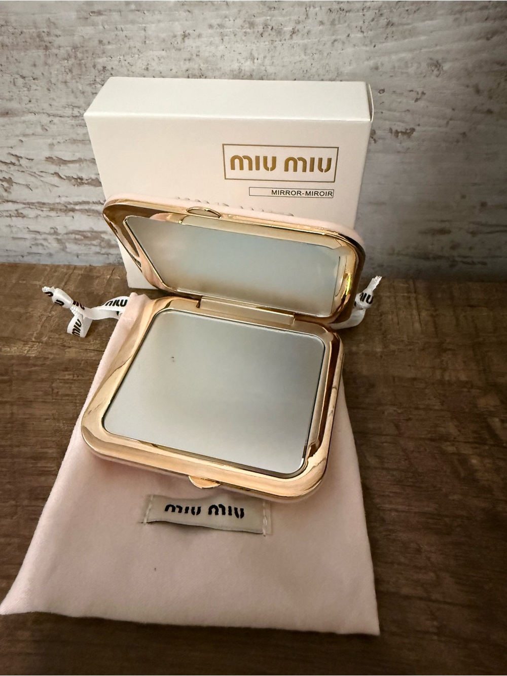 Miu Miu pink Compact mirror - Picture 2 of 3